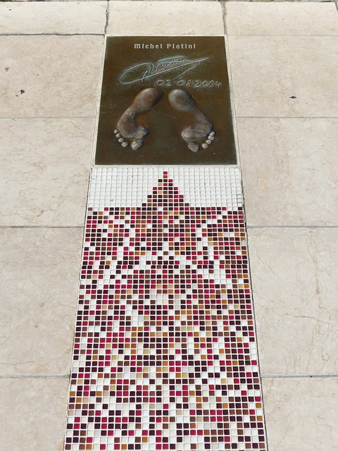 某战队推出 某战队推出